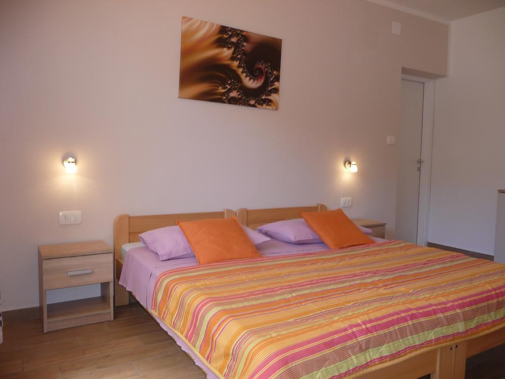 Apartments & Rooms Milka Umag Eksteriør bilde
